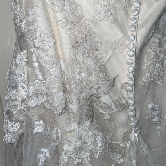 Flowy Lace Melissa Sweet Wedding Dress - Picture 8 of 12